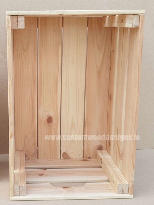 Pack of 10 large pine wood crates measuring 46x31x25cm, sturdy storage boxes by Pin with natural wood finish.