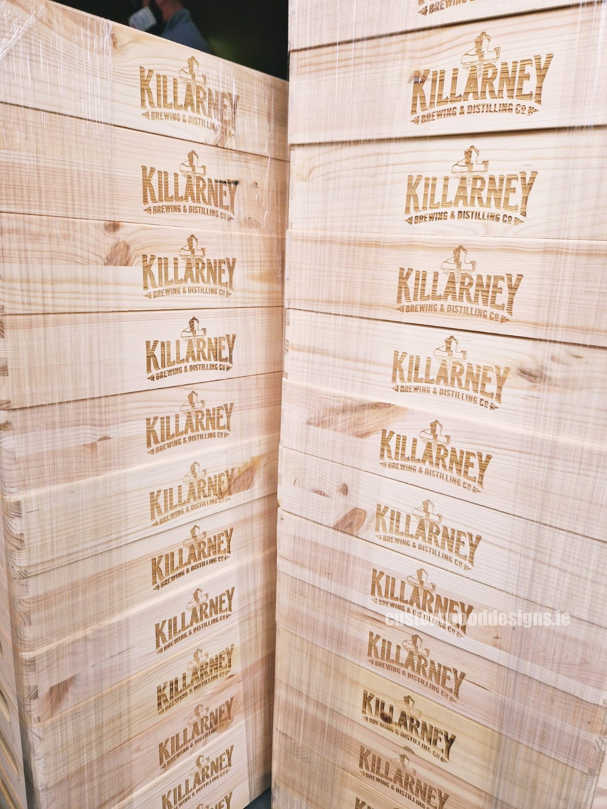 KnobiOne - Pine Wood Tray 30 X 20 X 7 cm OB1 Pine Box with Handle pin bedroom deco box crate room deco wood wooden CustomWoodDesignsIrelandKilarneyBrewingServicetraysFish_ChiptraysBrandedtraysIrelandWoodcratesIreland_4