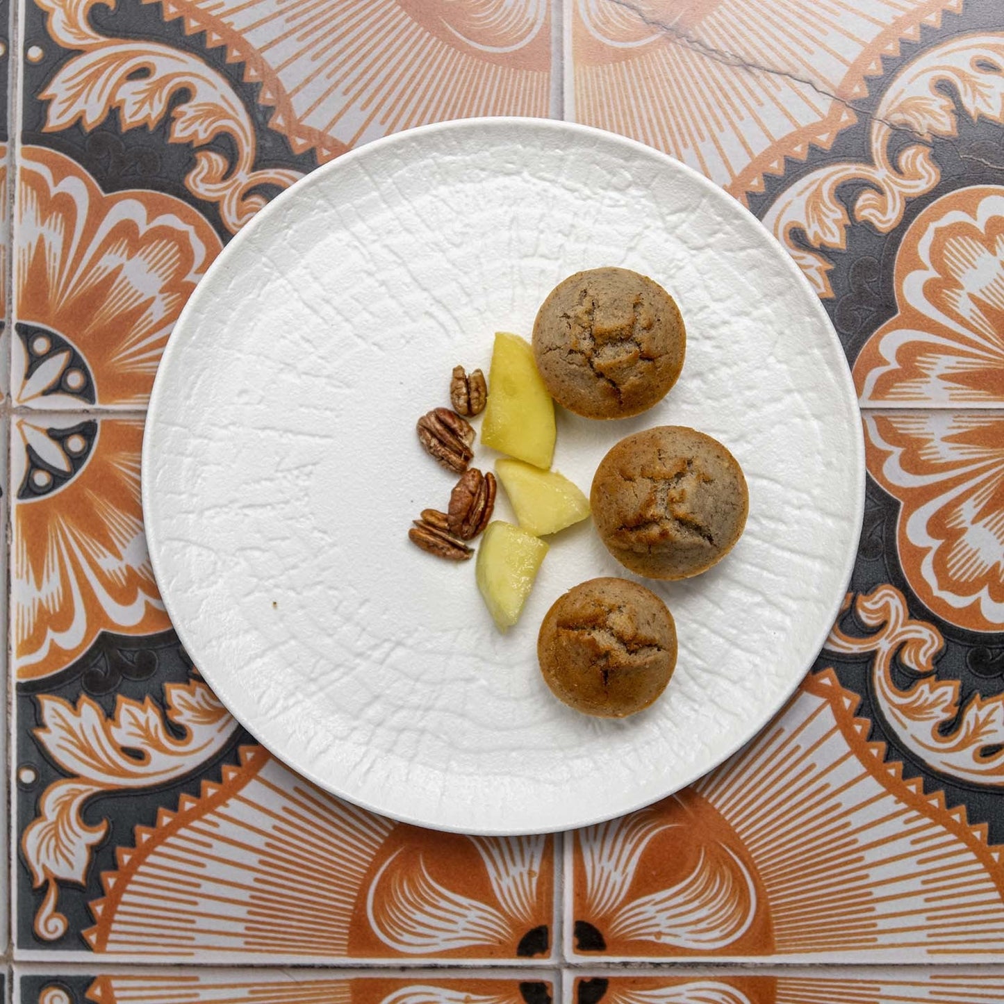 Fine Dine Nordic rectangular plate, 335x205mm, showcasing a sleek, modern design ideal for serving meals in a stylish setting.