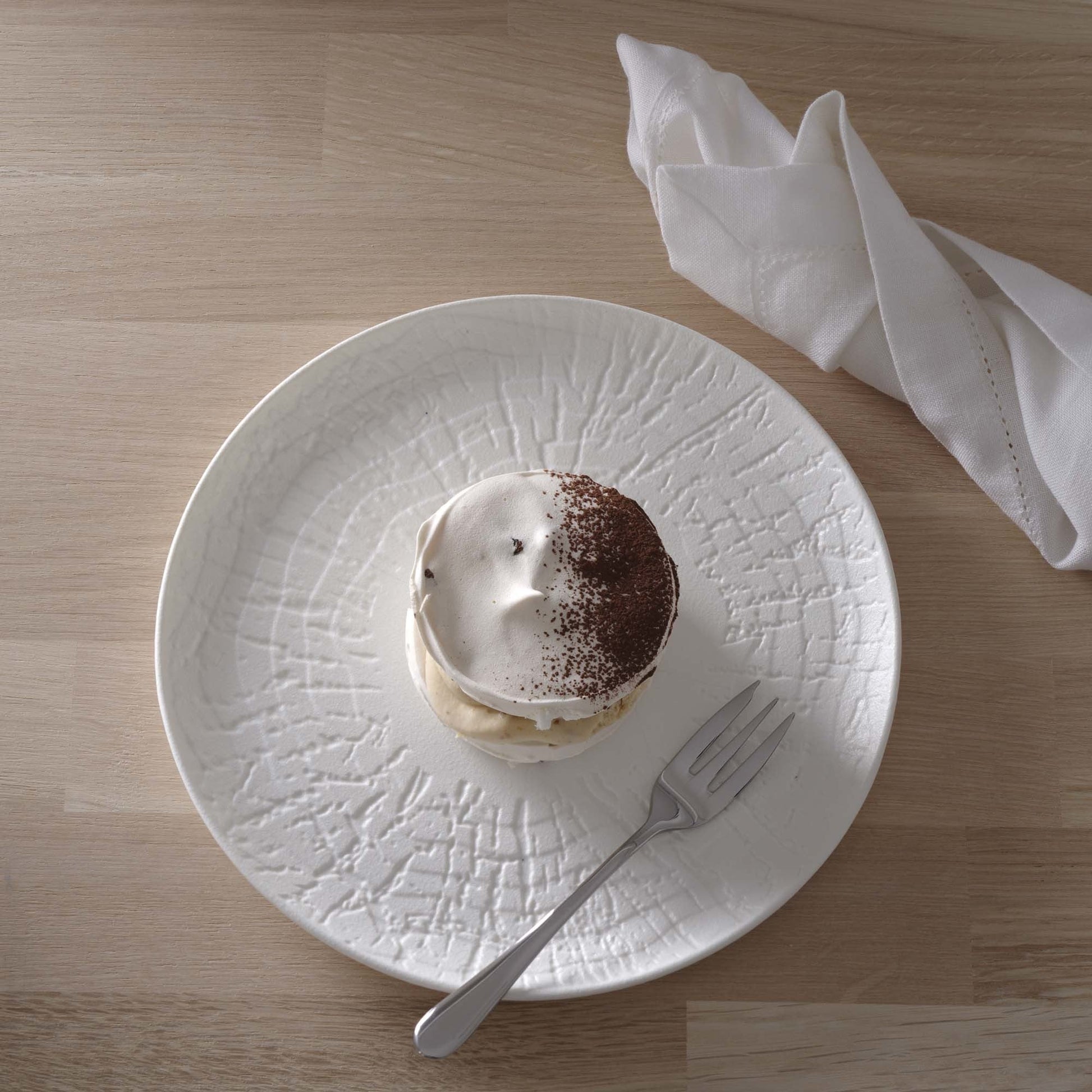 Fine Dine Nordic rectangular plate, 335x205mm, showcasing a sleek, modern ceramic design perfect for serving dishes.